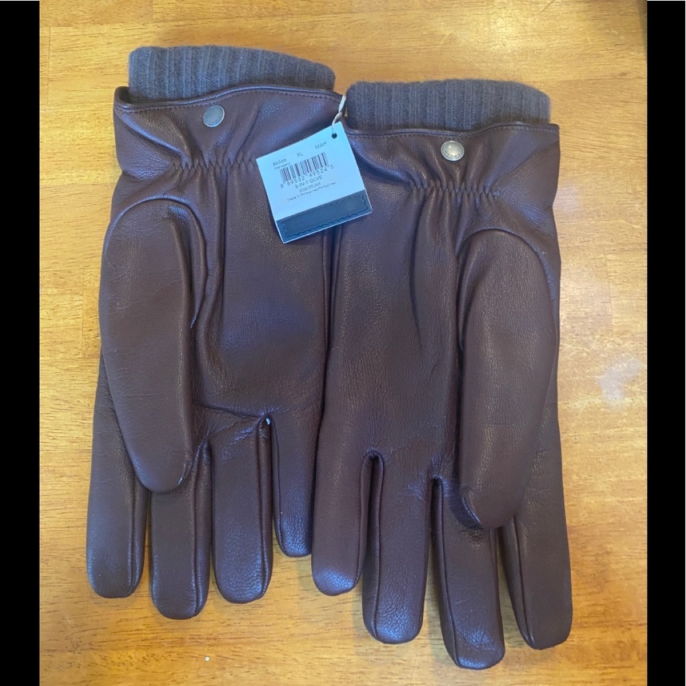 Authentic Coach Gloves (NEW WITH TAGS)